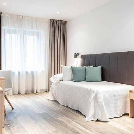 Met Pamplona Hotel Luaran gambar