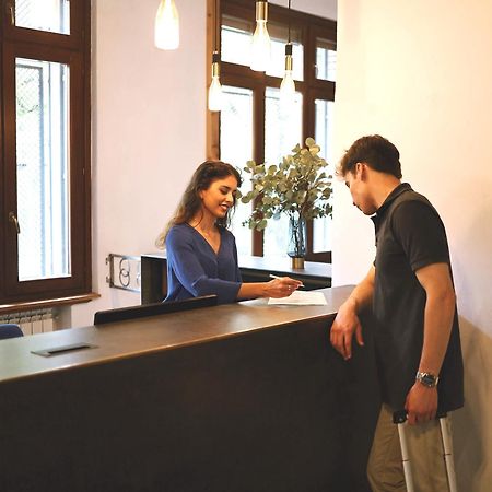 Met Pamplona Hotel Luaran gambar