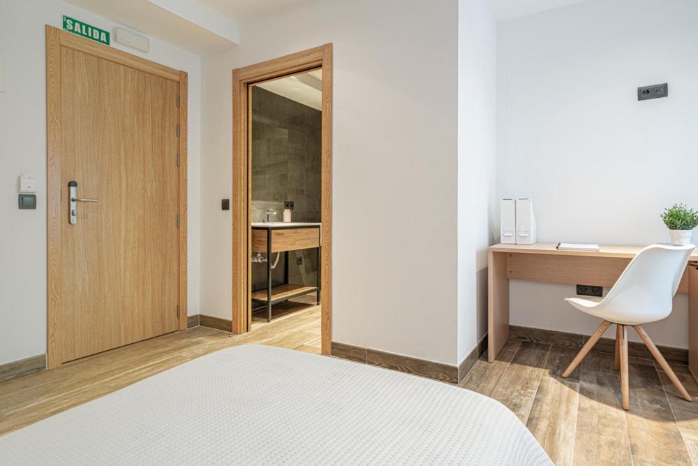 Met Pamplona Hotel Luaran gambar