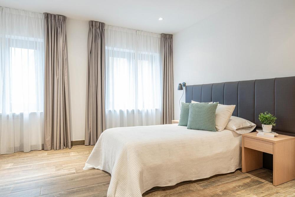 Met Pamplona Hotel Luaran gambar