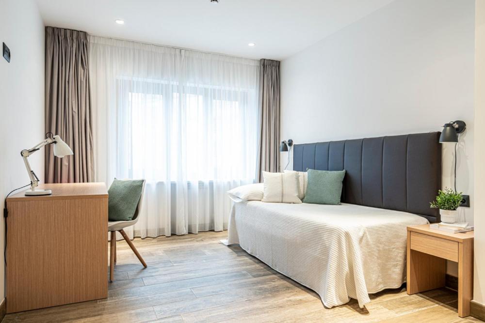 Met Pamplona Hotel Luaran gambar